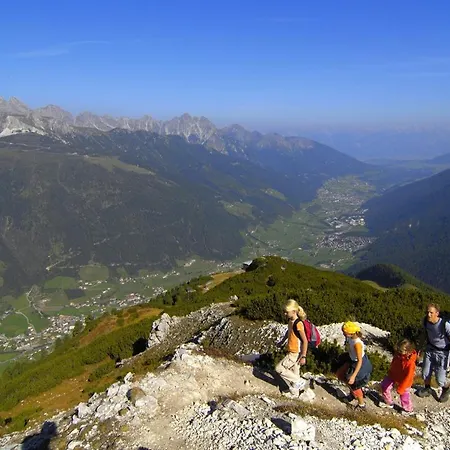 Ferienheim Gabi アパート ノイシュティフト・イム・シュトゥーバイタール